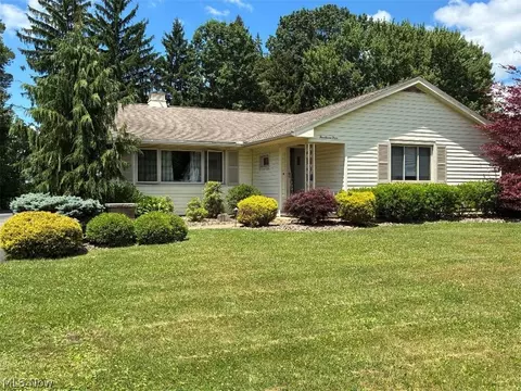 573 Grandview Ave, East Palestine, OH 44413