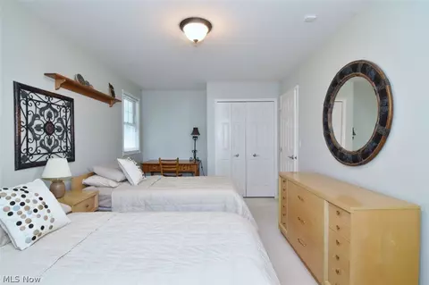 Bedroom - 10370 Pinecrest Rd, Concord Twp, OH 44077 photo 6 of 7