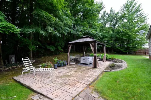 Exterior - 10370 Pinecrest Rd, Concord Twp, OH 44077 photo 7 of 10