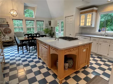 Kitchen - 10370 Pinecrest Rd, Concord Twp, OH 44077 photo 2 of 6