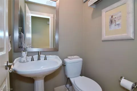 Bath - 10370 Pinecrest Rd, Concord Twp, OH 44077 photo 1 of 5