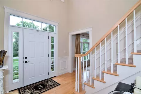 Entry Way - 10370 Pinecrest Rd, Concord Twp, OH 44077 photo 2 of 4