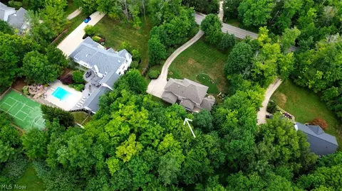 View/Area - 10370 Pinecrest Rd, Concord Twp, OH 44077 photo 3 of 3