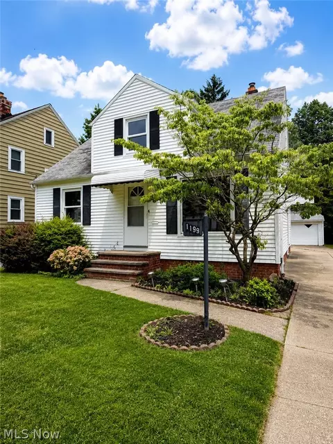 1199 Mayfield Ridge Rd, Cleveland, OH 44124