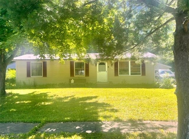 7300 Cliff Dr, Ravenna, OH 44266