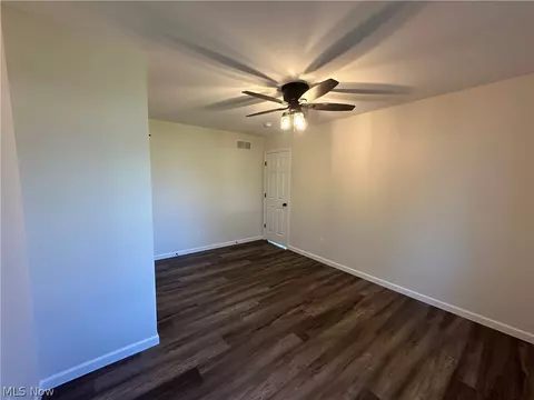 Bedroom - 16 E Haywood Ave, Struthers, OH 44471 photo 5 of 5
