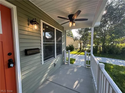 Exterior - 16 E Haywood Ave, Struthers, OH 44471 photo 2 of 2