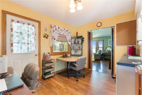 Entry Way - 1614 W Park Ave NW, Canton, OH 44708 photo 2 of 2