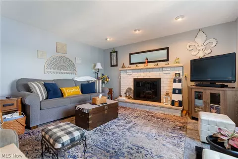 Living - 1614 W Park Ave NW, Canton, OH 44708 photo 1 of 3