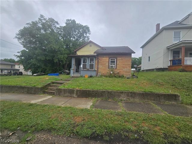 24 Maple Ave SE, Massillon, OH 44646