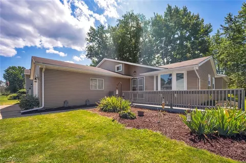 6224 Denise Dr, North Ridgeville, OH 44039