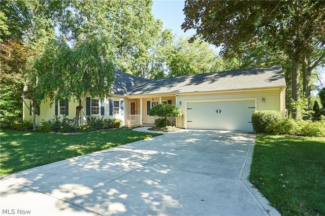3447 Tennyson Dr, Fairlawn, OH 44333