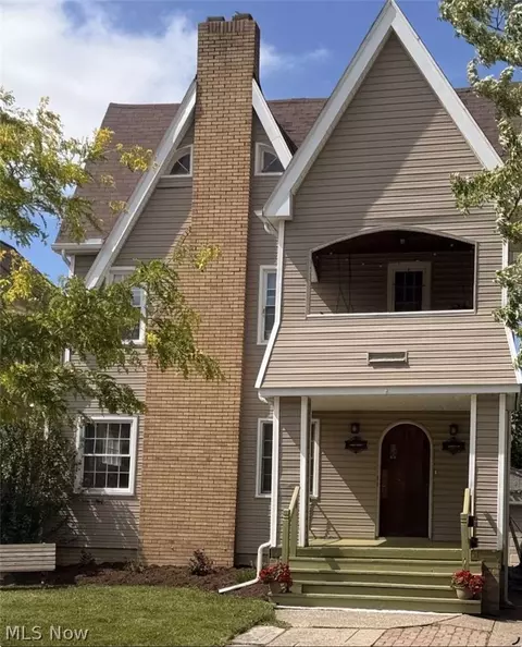 14924 Arden Ave, Lakewood, OH 44107