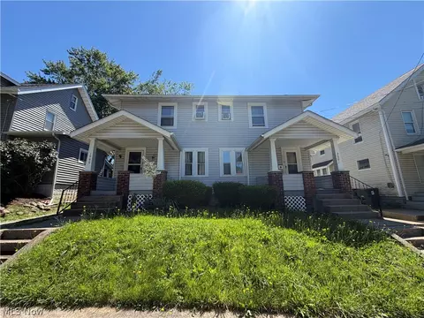 1999 2001 16th St SW, Akron, OH 44314