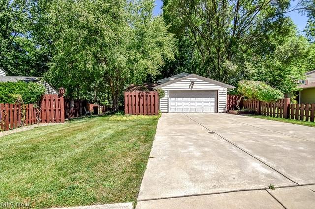 464 Hickory Ln, Painesville, OH 44077