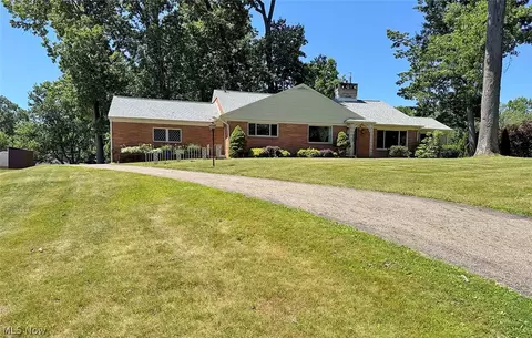 5022 Lawndale St NW, Canton, OH 44708