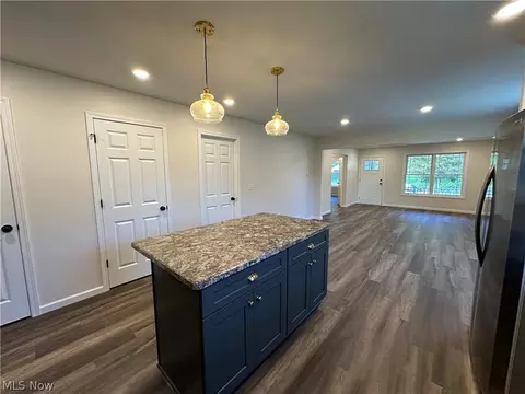 Kitchen - 434 8th St, Struthers, OH 44471 photo 1 of 2
