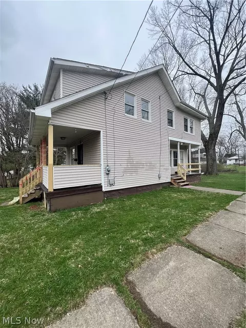Exterior - 547 Van Everett Ave, Akron, OH 44306 photo 1 of 1
