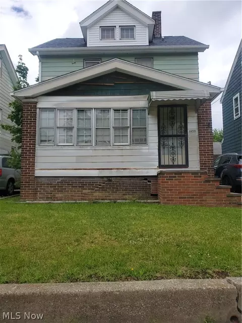 1439 Clermont, Cleveland, OH 44110