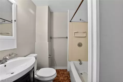Bath - 1537 E 214th St, Euclid, OH 44117 photo 1 of 1