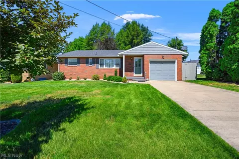 3403 Foley Dr, Parkersburg, WV 26104