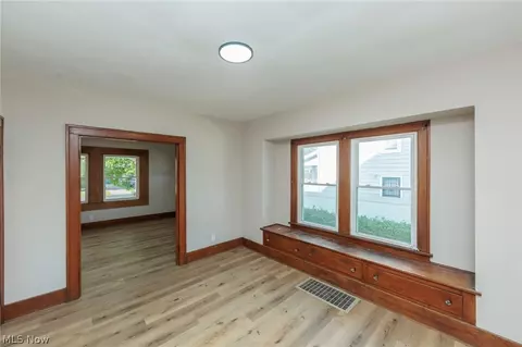 Living - 2233 E 33rd St, Lorain, OH 44055 photo 1 of 4