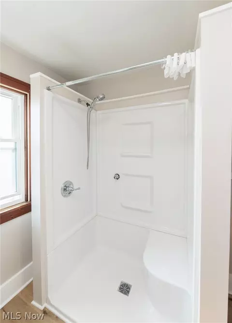 Bath - 2233 E 33rd St, Lorain, OH 44055 photo 2 of 2