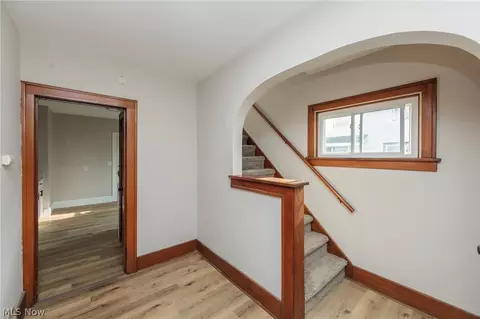 Entry Way - 2233 E 33rd St, Lorain, OH 44055 photo 3 of 4
