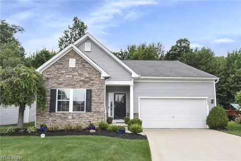 8824 Wheaton Pl, North Ridgeville, OH 44039