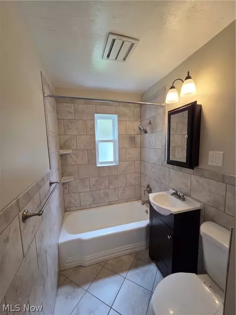 472 E 222nd St, Euclid, OH 44123 photo 14