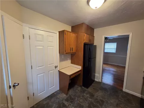 472 E 222nd St, Euclid, OH 44123 photo 8