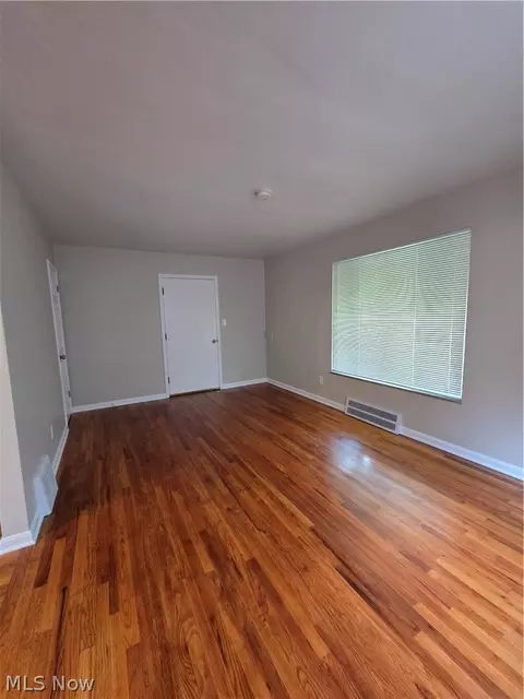 472 E 222nd St, Euclid, OH 44123 photo 17