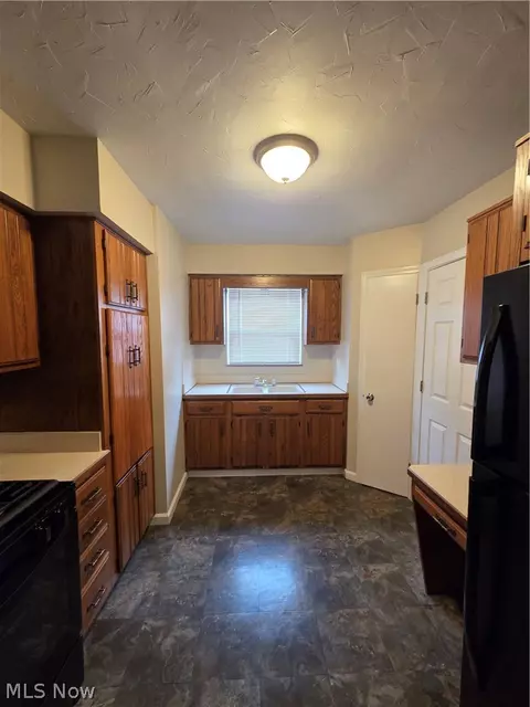 472 E 222nd St, Euclid, OH 44123 photo 40