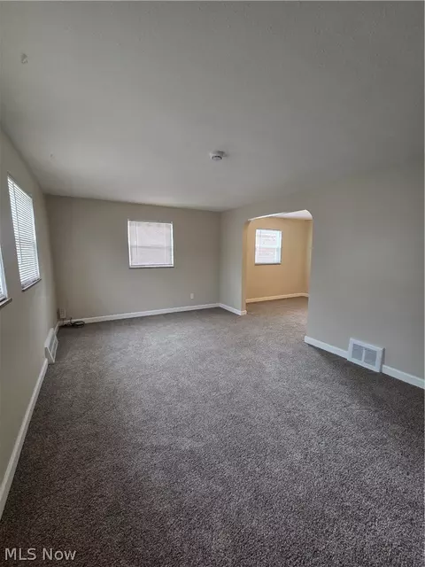 472 E 222nd St, Euclid, OH 44123 photo 30