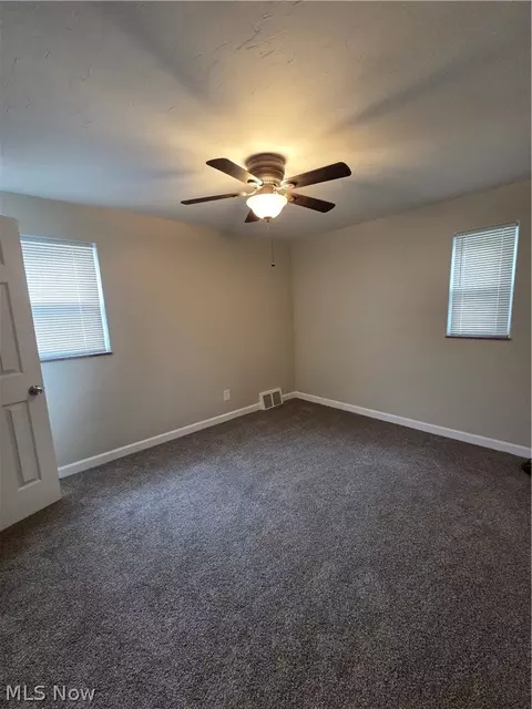 472 E 222nd St, Euclid, OH 44123 photo 22
