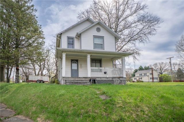 1033 Walnut Ave, Alliance, OH 44601