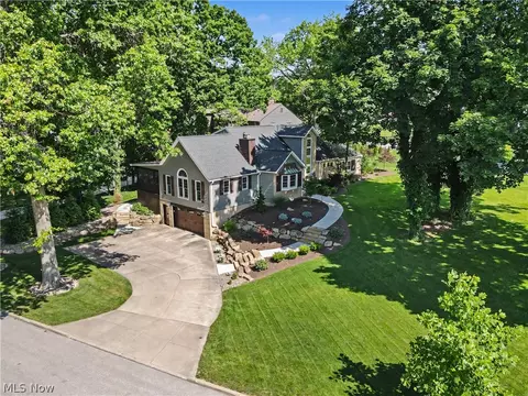 3020 Silver Lake Blvd, Silver Lake, OH 44224