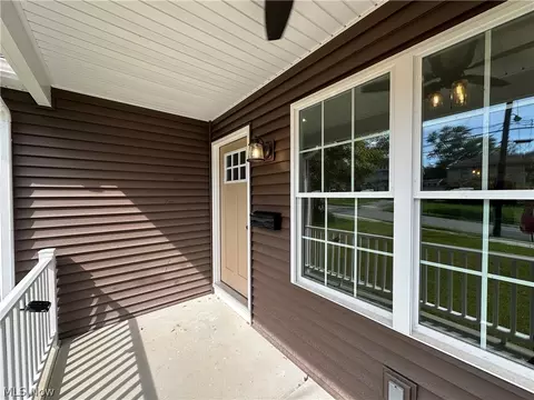 Exterior - 363 Sexton St, Struthers, OH 44471 photo 2 of 2