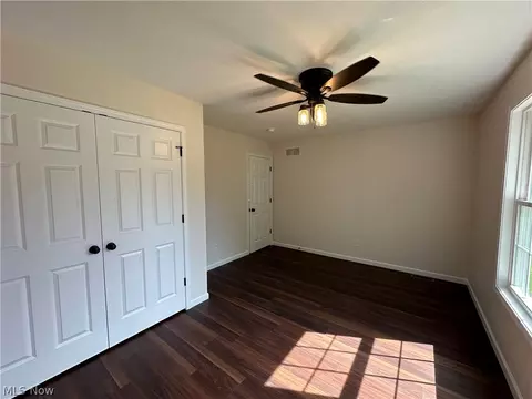 Bedroom - 363 Sexton St, Struthers, OH 44471 photo 3 of 5