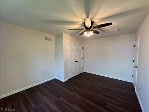 Bedroom - 363 Sexton St, Struthers, OH 44471 photo 2 of 5