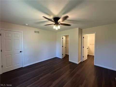 Bedroom - 363 Sexton St, Struthers, OH 44471 photo 4 of 5