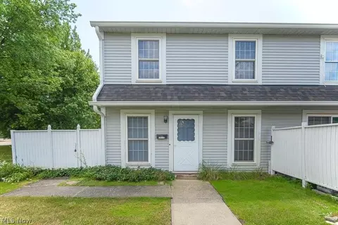20325 Williamsburg Ct #310B, Middleburg Heights, OH 44130