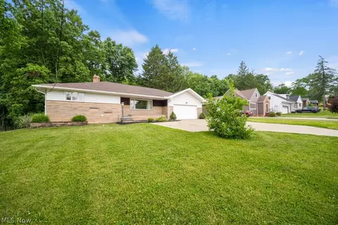 1885 W Sprague Rd, Broadview Heights, OH 44147