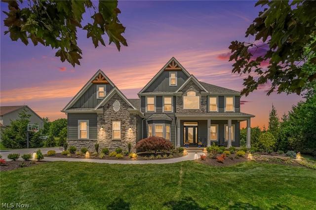 11780 Ascot Ln, Chagrin Falls, OH 44023