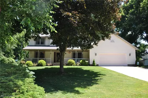 5187 Shoreview Cir NW, Canton, OH 44708