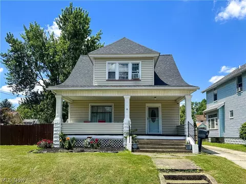 554 Stanton Ave, Niles, OH 44446