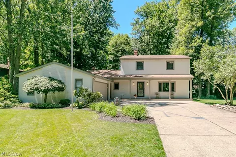 7908 Kellogg Creek Dr, Mentor, OH 44060