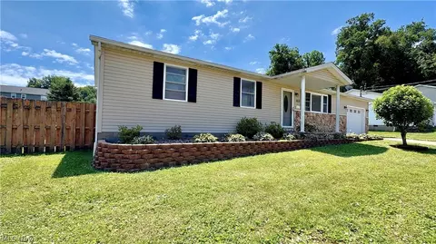 613 Mckenna Dr, Williamstown, WV 26187