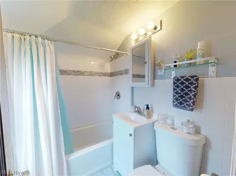 310 E 222nd St, Euclid, OH 44123 photo 16