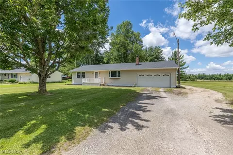 315 West St, Lagrange, OH 44050